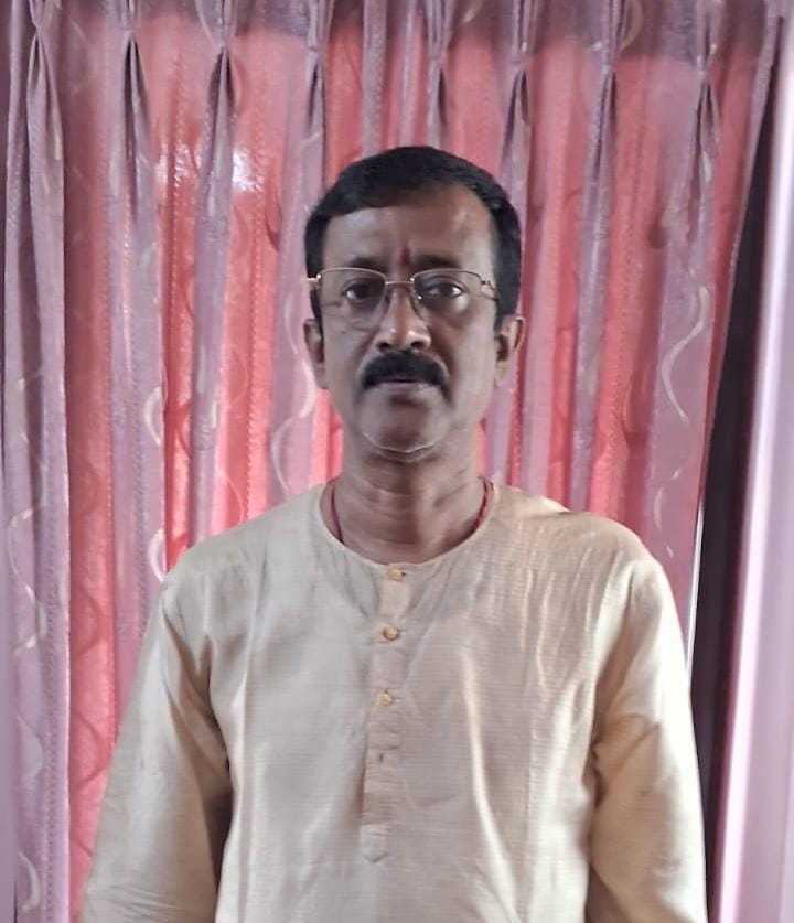 Purohit Mr. Rabindra Chakraborty in Asansol