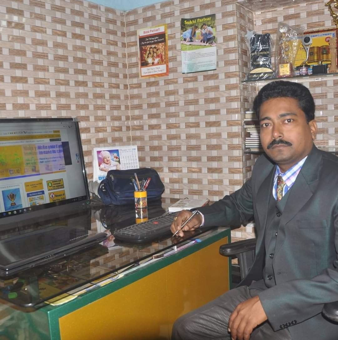 LIC agent Mr. Uttam Kumar Basak in Shyamnagar 2