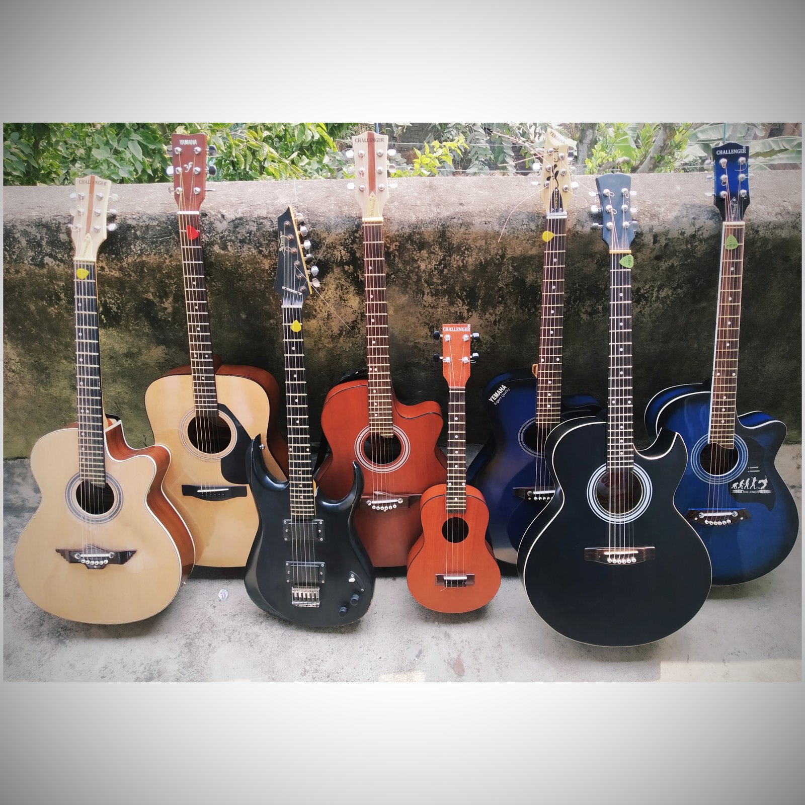 Guitar teacher Mr. Akash Chanda in Shyamnagar 24 Pgs N