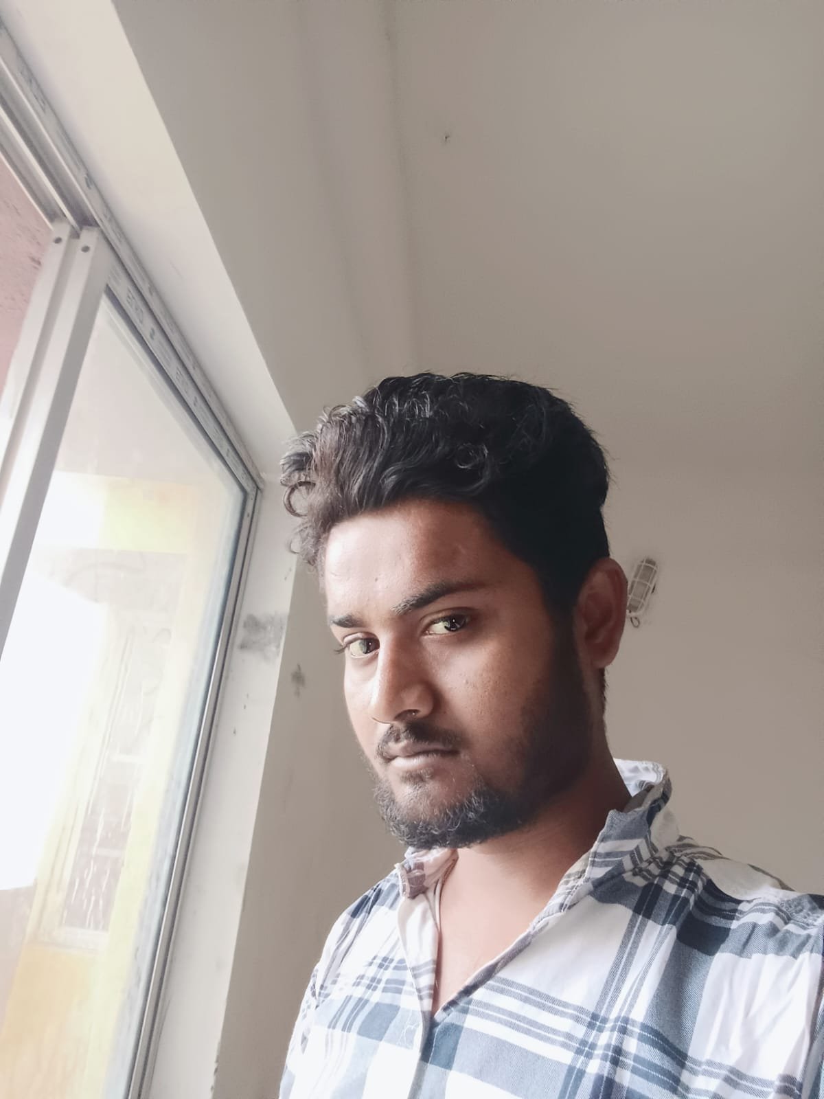 AC mechanic Mr. Kartick Das in Madhyamgram 1