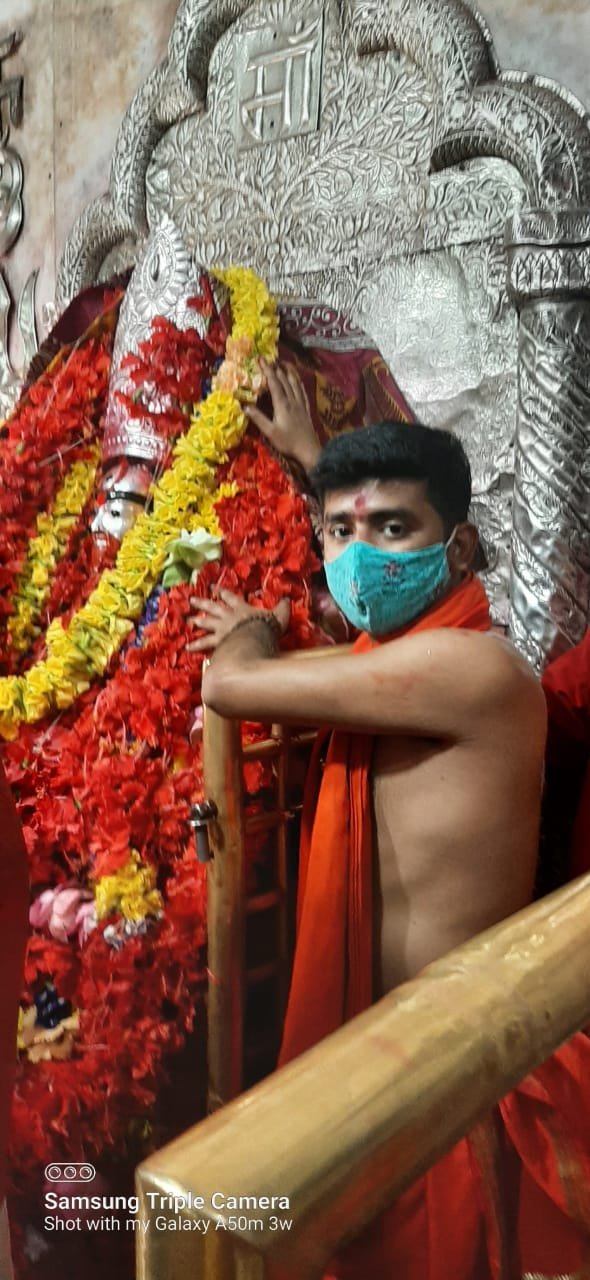 Purohit Mr. Tanmoy Roy in New Barrackpore